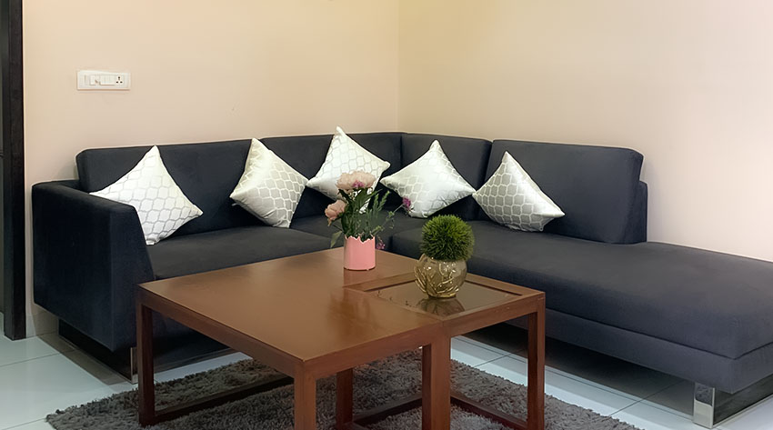 Spacious living room